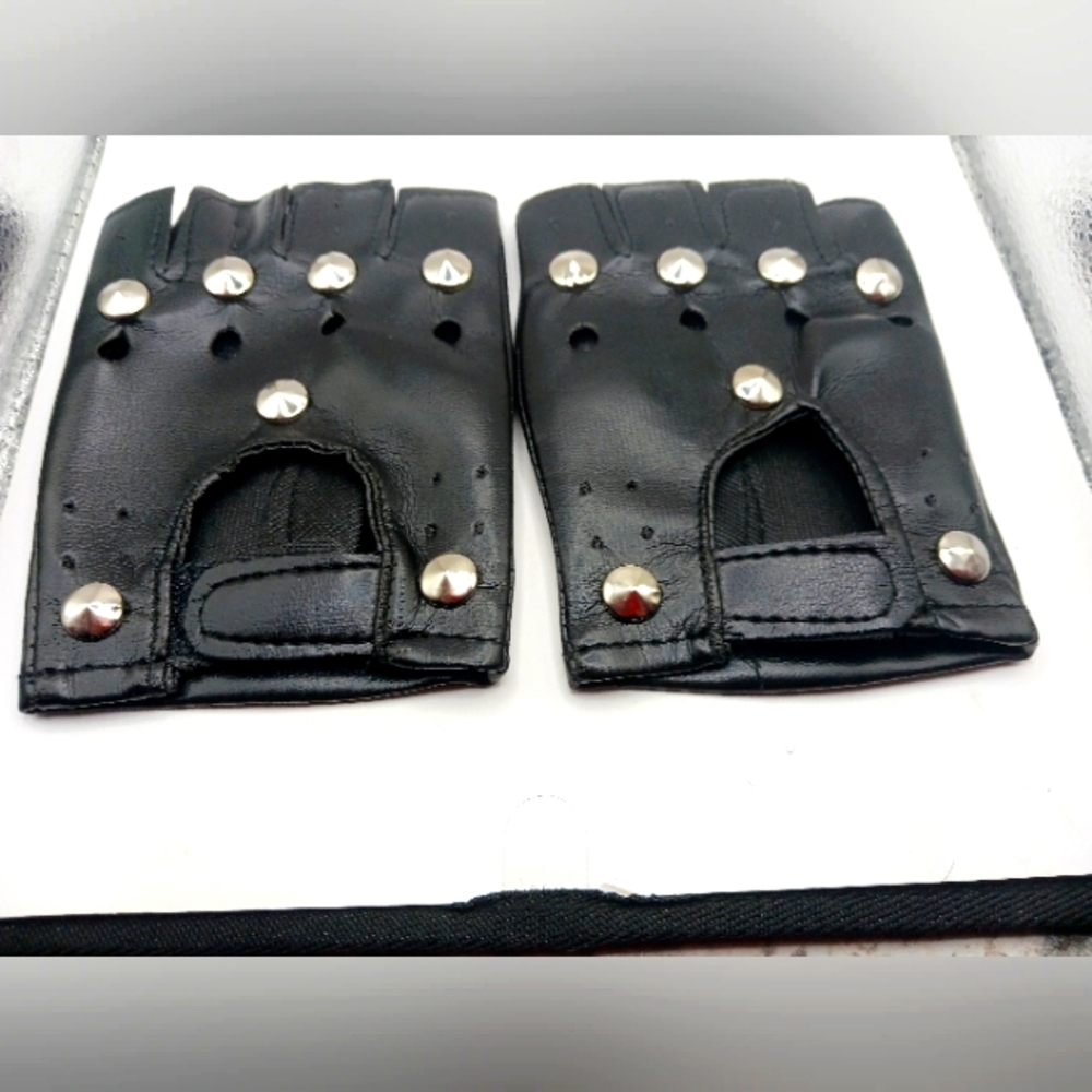 Black Faux Leather Studded  Fingerless  Gloves  Unisex -New